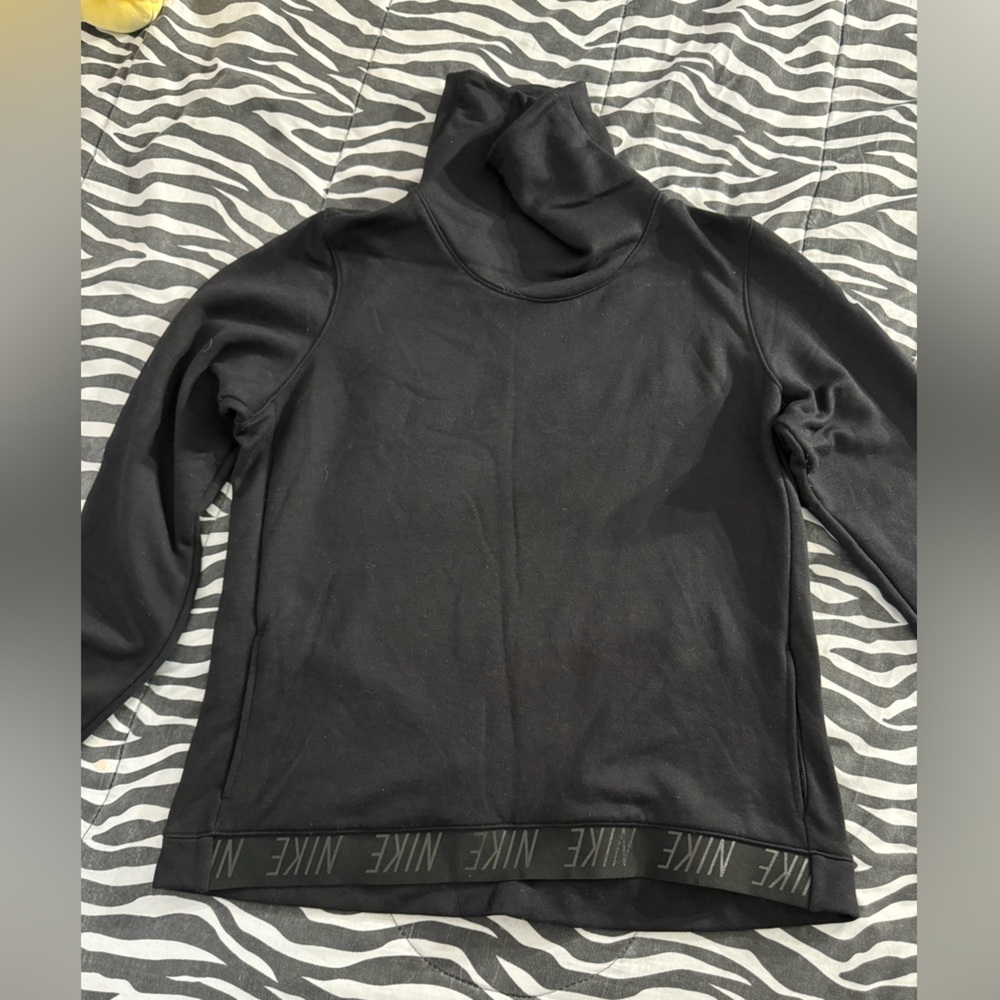 Nike Black High-Neck Turtleneck Dri-Fit Sweatshirt Women’s size Large